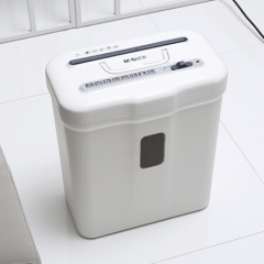 晨光AEQ96701碎纸机 4级保密 单次可碎5张 连续碎纸5分钟 最大碎纸幅面A4 容量15L 可碎卡、光盘 单位：台