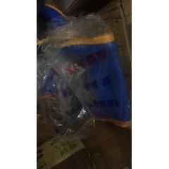 长筒防滑水鞋胶鞋厨房工作鞋（男款42码1双，女款35码，38码各一双））